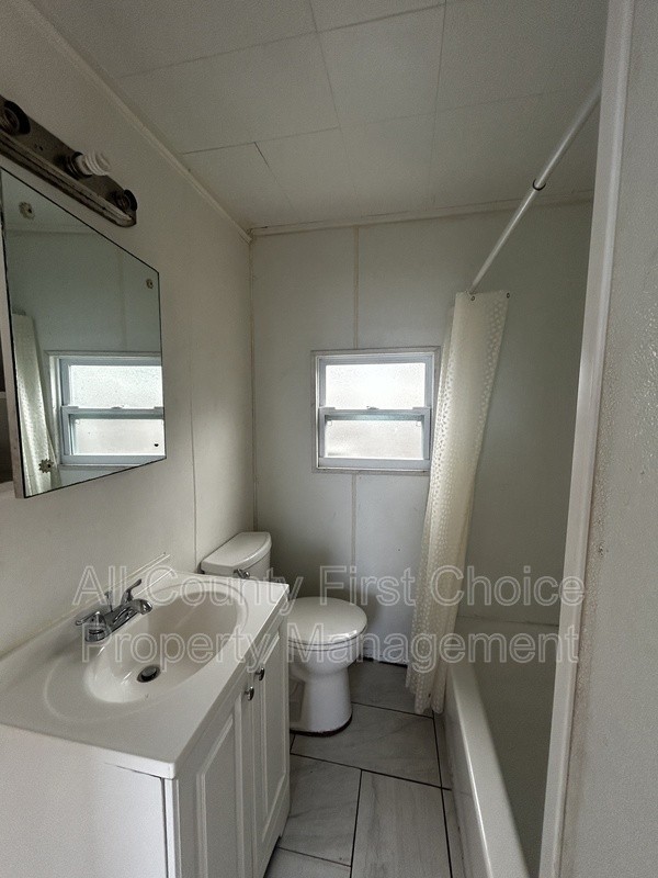 5475 42nd St N #4 - Photo 4 of 7