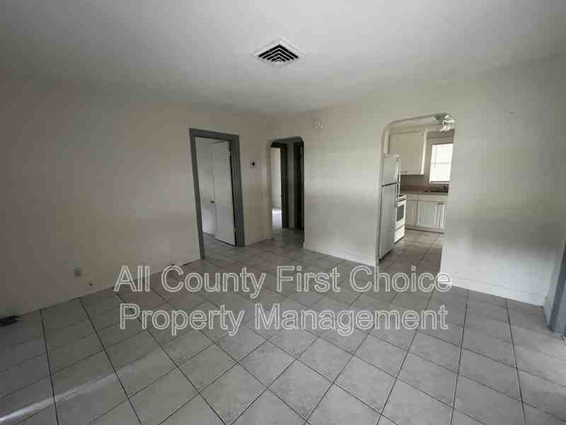 3821 18th St N - Photo 2 of 17