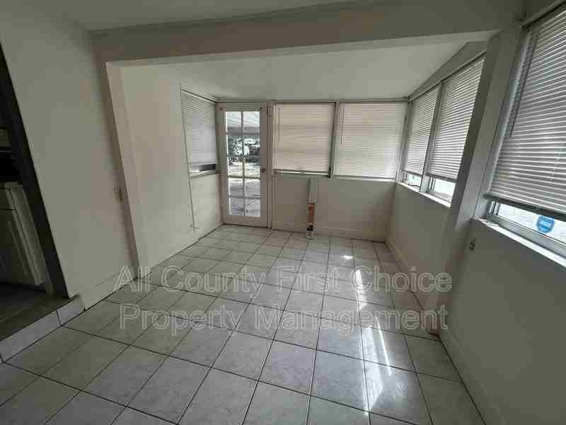 3821 18th St N - Photo 4 of 17