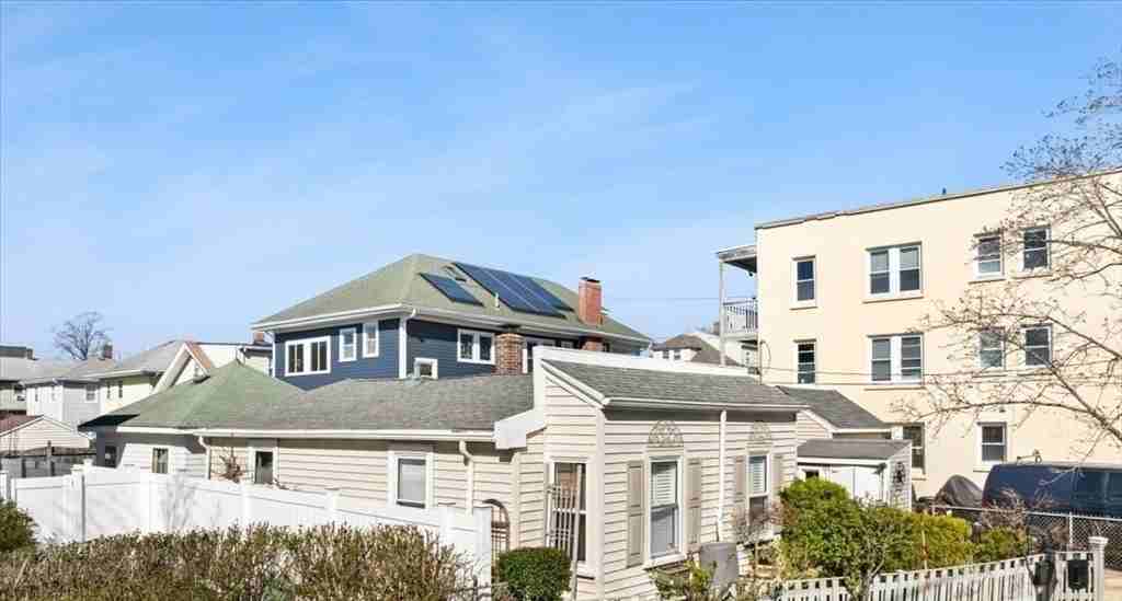116 Rawson Rd - Photo 6 of 27