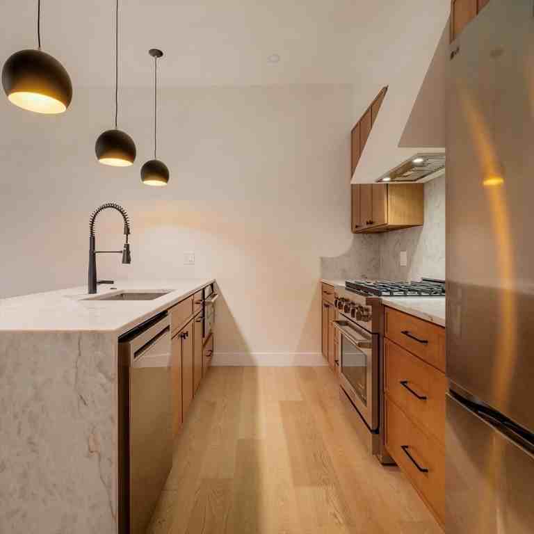 108 Bunker Hill St - Photo 4 of 22