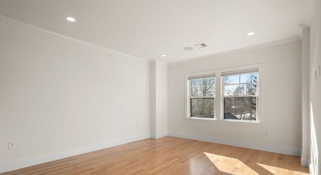 18 Robert St - Photo 2 of 19