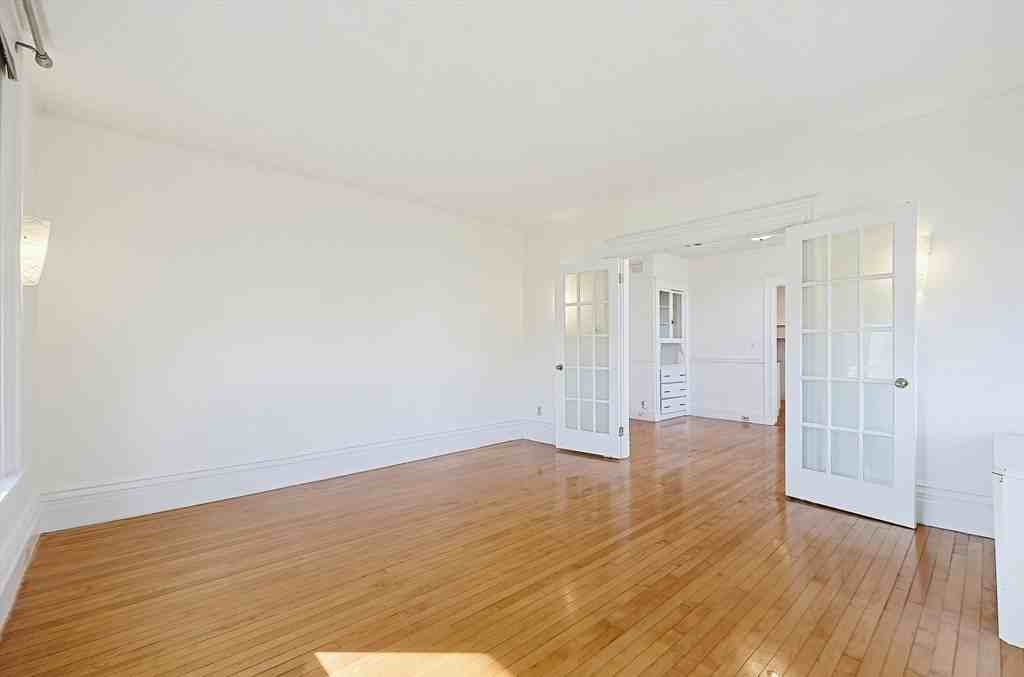 121 White St - Photo 3 of 18