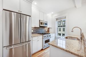 featured image of 504 E 8th St