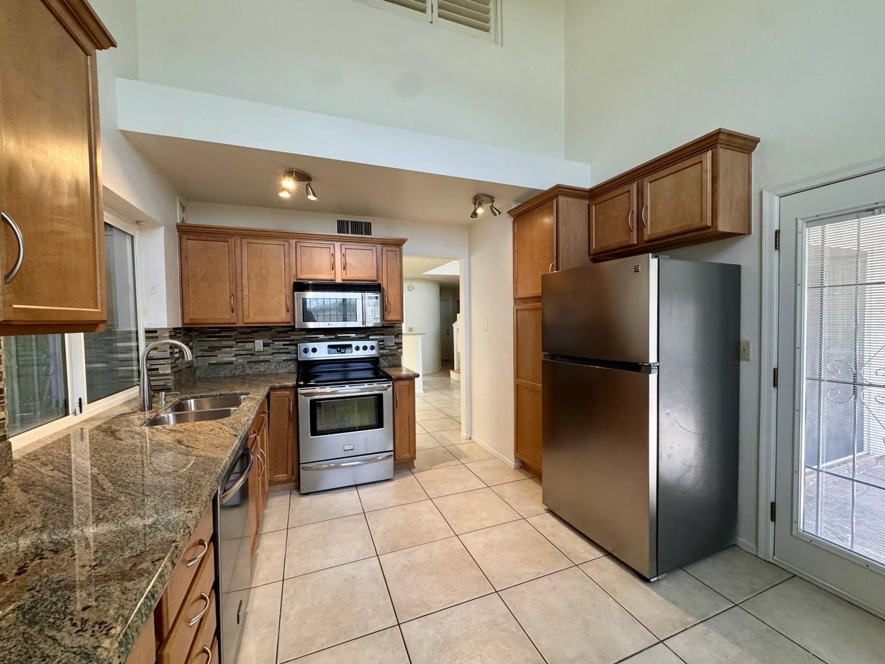 14222 N 23rd St - Photo 3 of 17