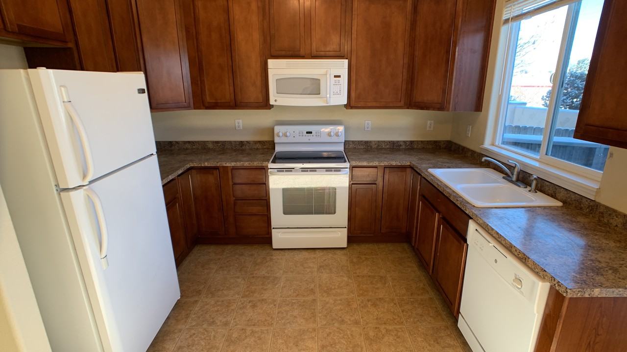 4140 Park Village Grv - Photo 5 of 11