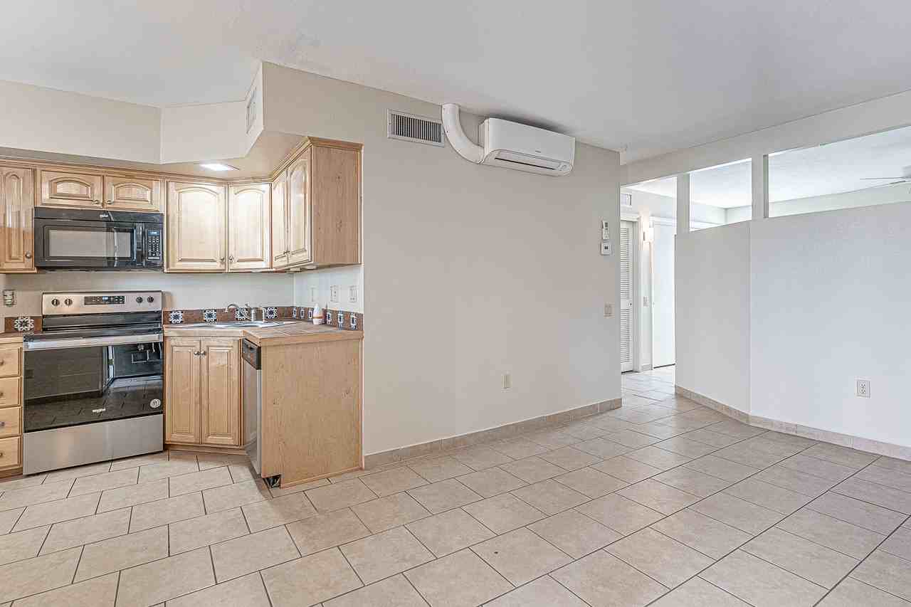 1022 S Calle De La Temporada - Photo 7 of 16