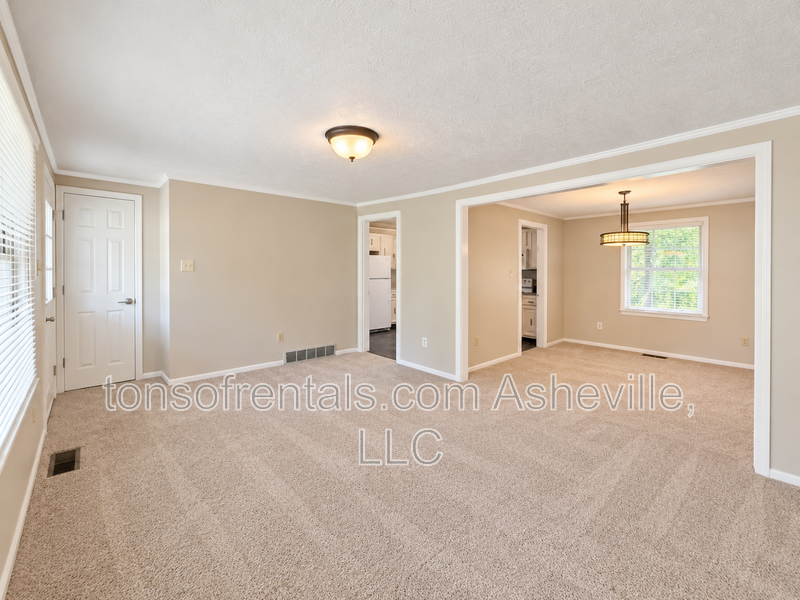 231 Dogwood Dr - Photo 3 of 24
