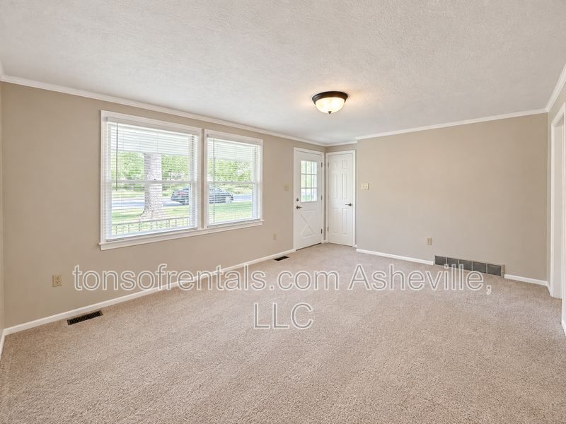 231 Dogwood Dr - Photo 5 of 24