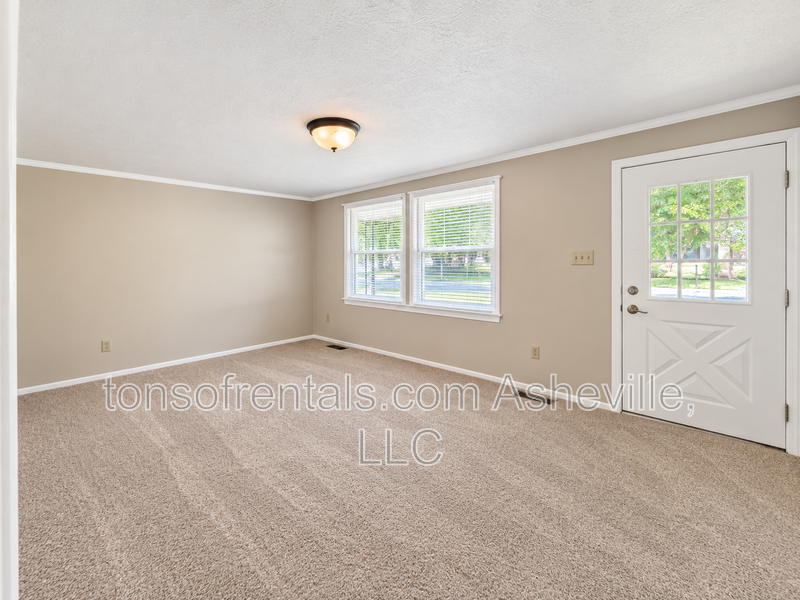 231 Dogwood Dr - Photo 6 of 24