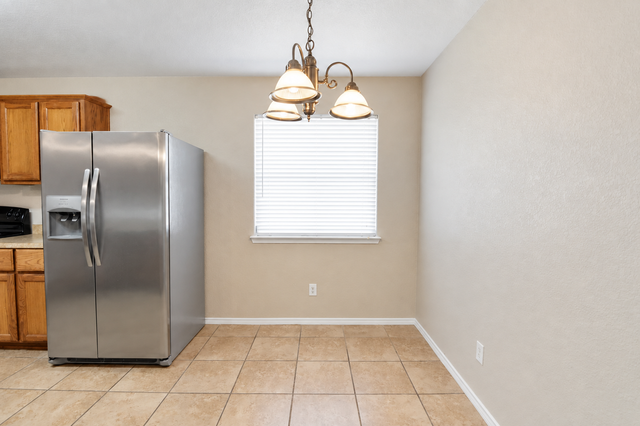 403 Constellation Dr - Photo 6 of 26