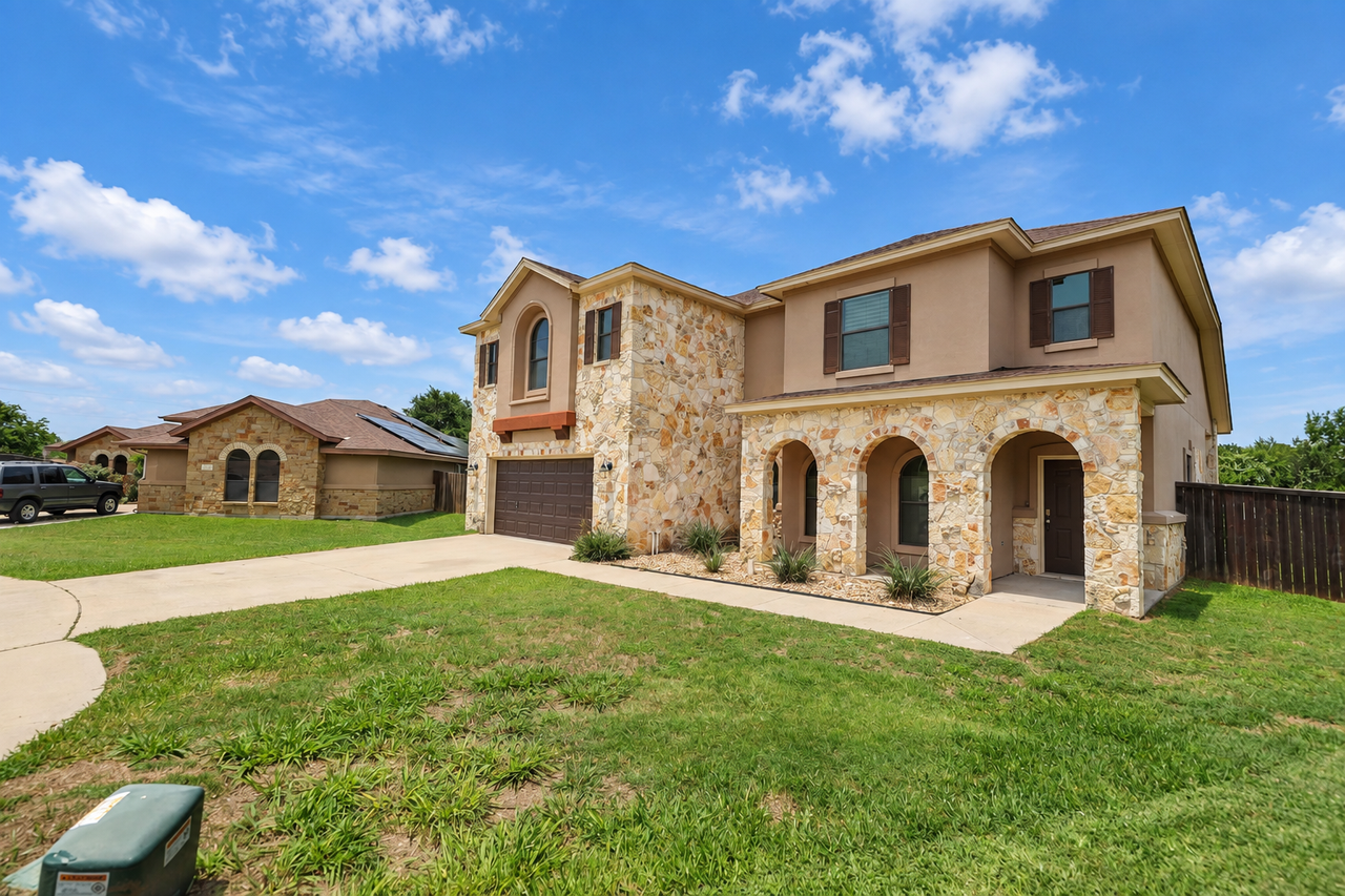 5405 Weeping Oak Dr - Photo 3 of 34