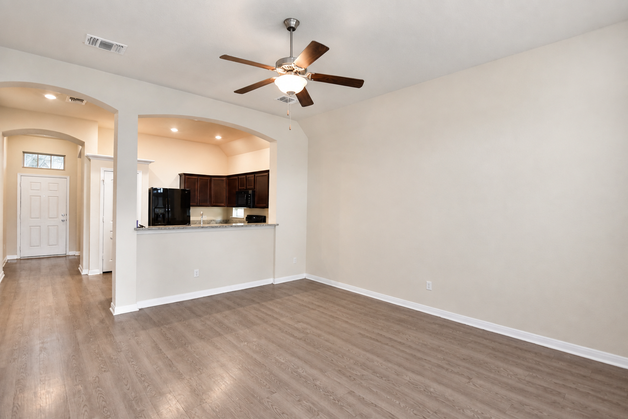 3410 Addison St - Photo 6 of 43