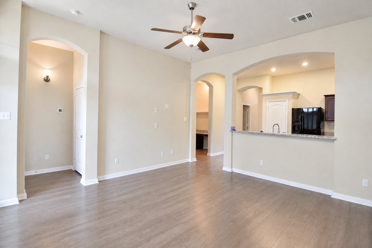 3410 Addison St - Photo 7 of 43
