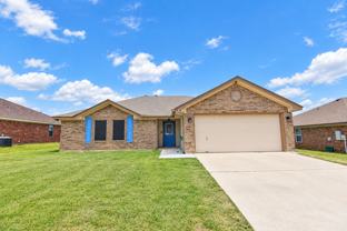305 Sandra Sue Dr - Photo 1 of 1