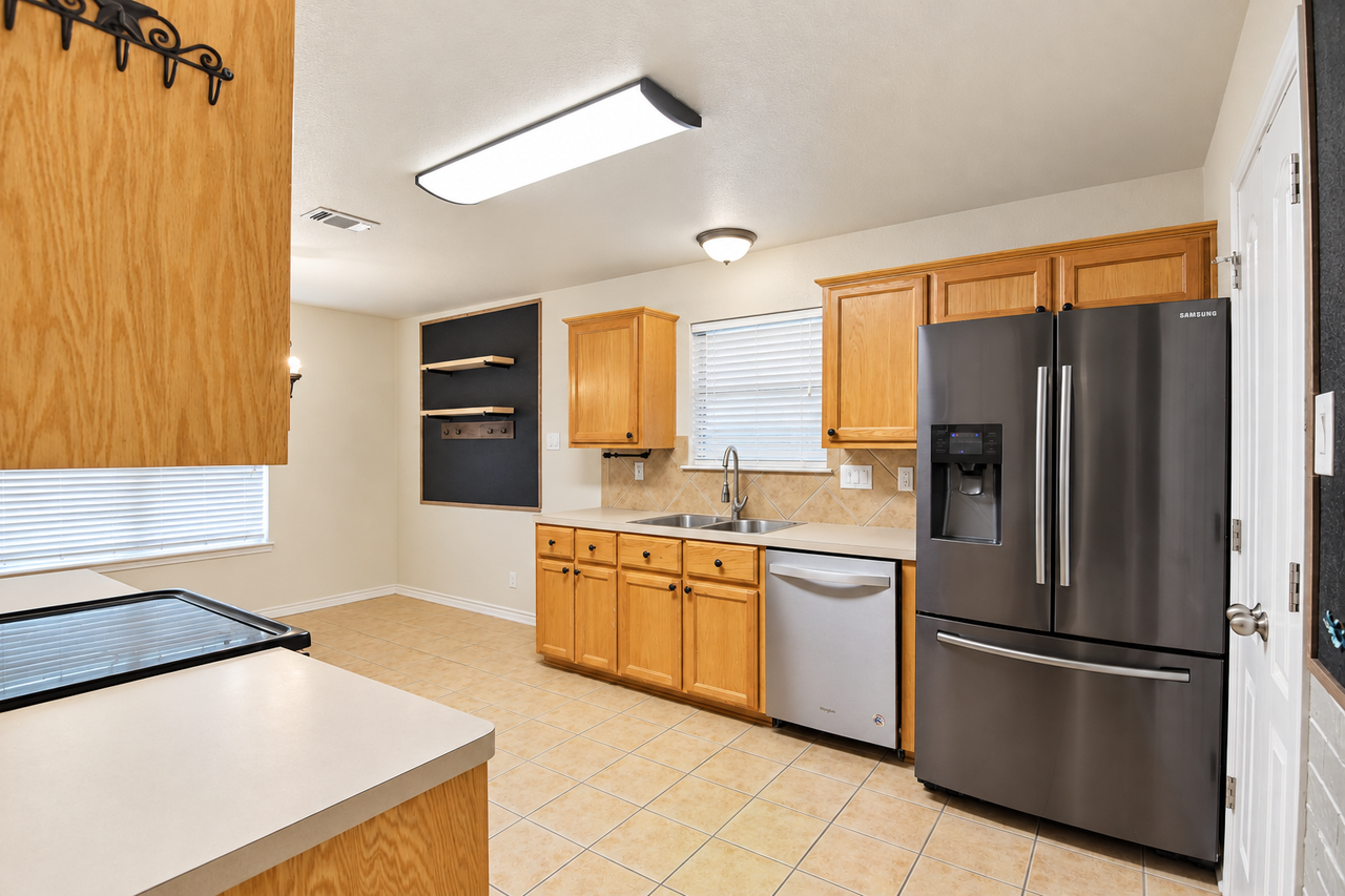 305 Sandra Sue Dr - Photo 4 of 21