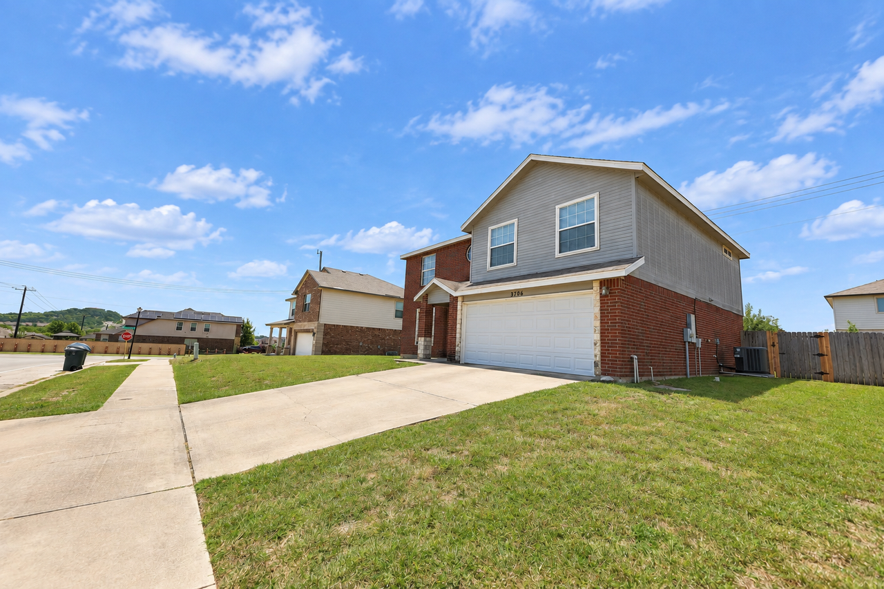 3706 Jack Barnes Ave - Photo 3 of 28