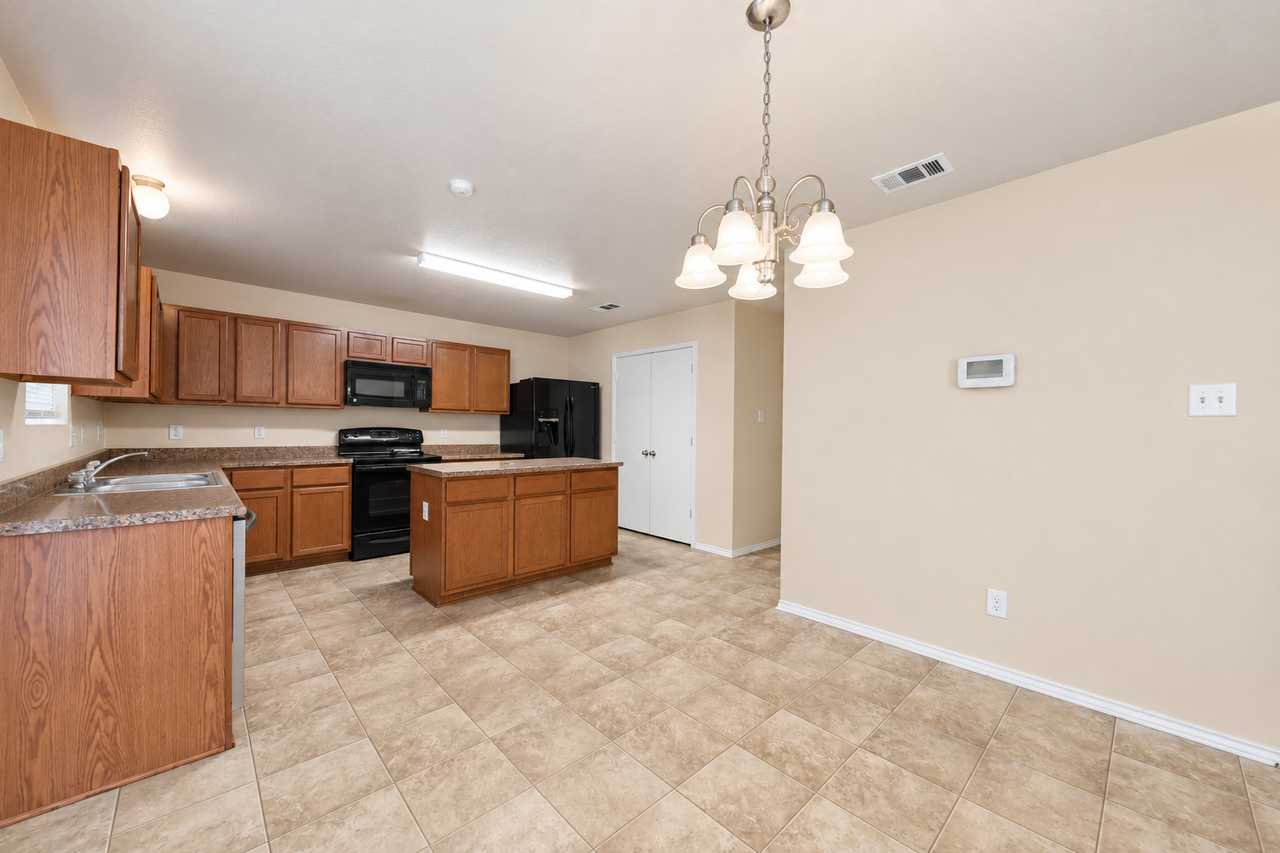 3706 Jack Barnes Ave - Photo 4 of 28