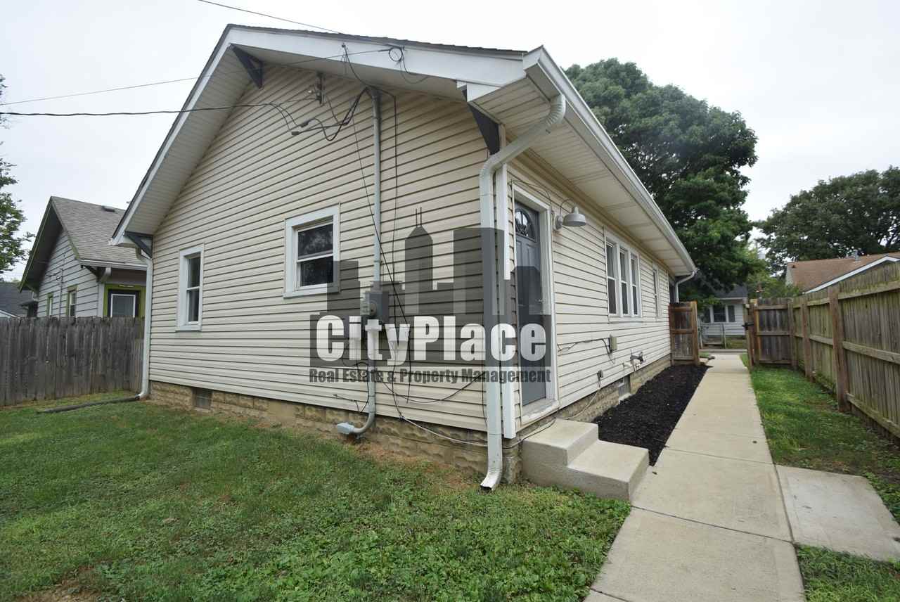 836 Tecumseh St - Photo 5 of 21