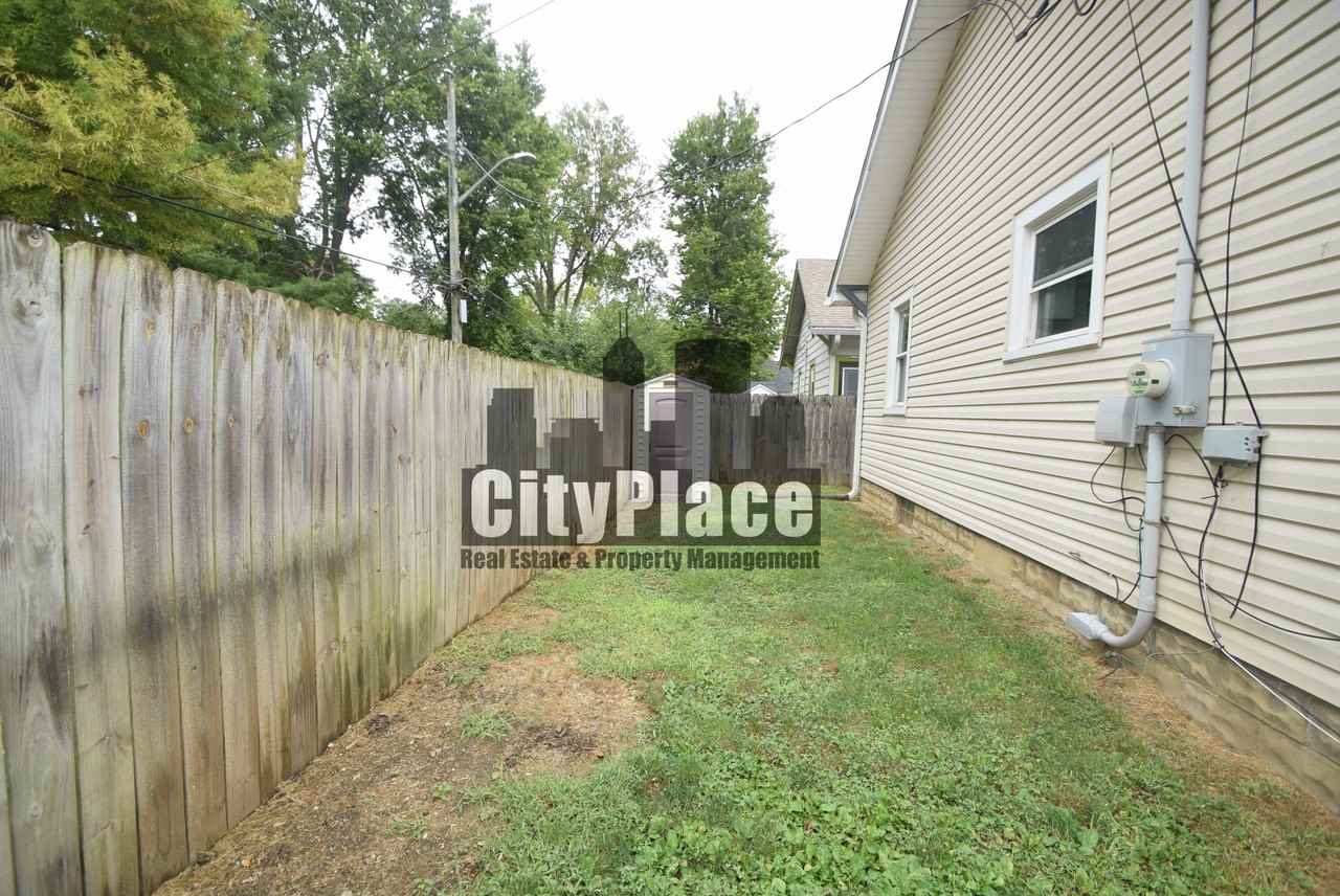 836 Tecumseh St - Photo 6 of 21