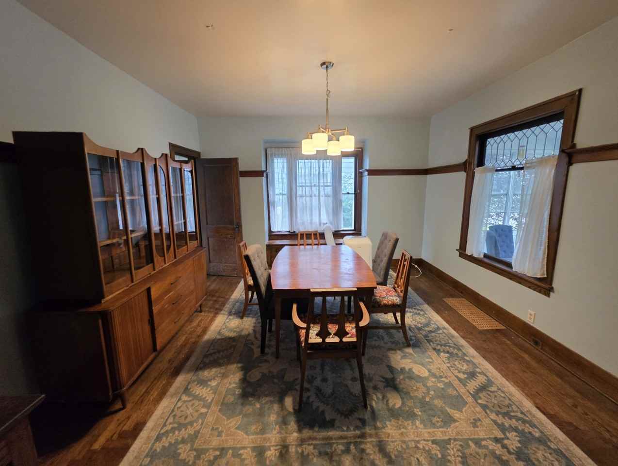 112 E 24th St - Photo 5 of 20