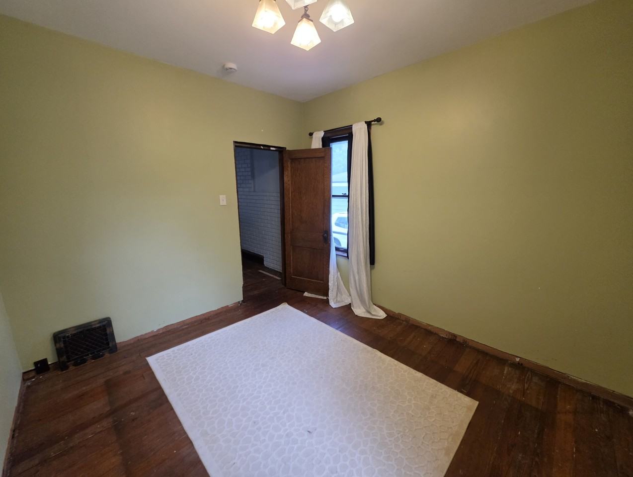 112 E 24th St - Photo 7 of 20