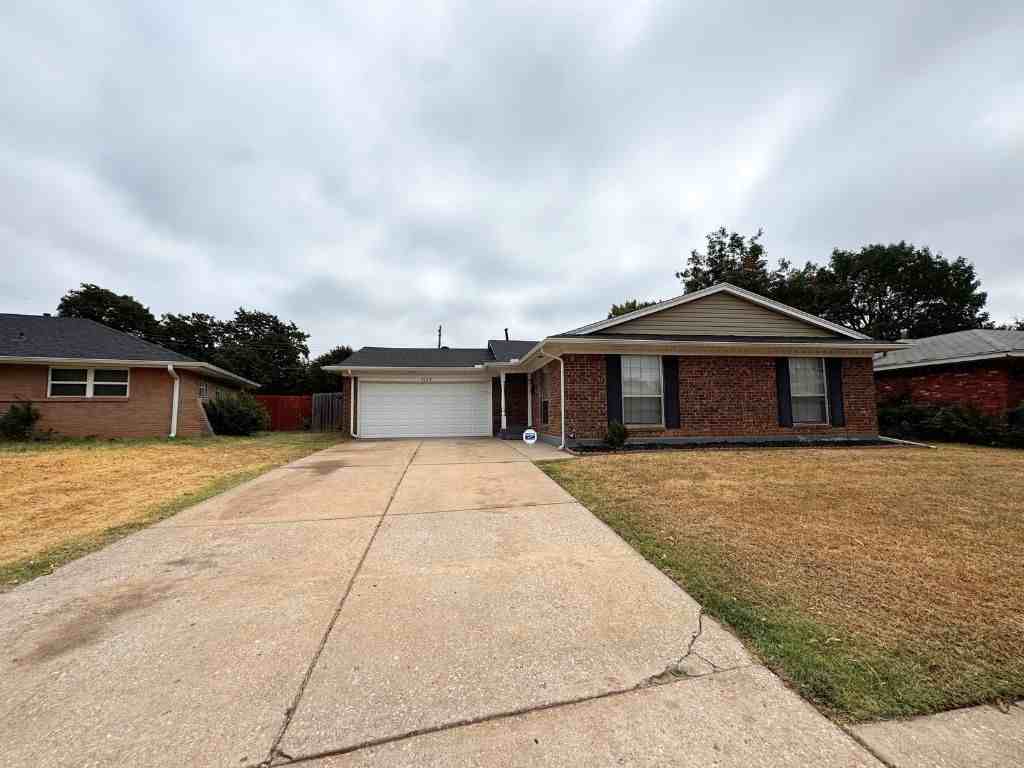 3128 Greenbrier Ter - Photo 2 of 20