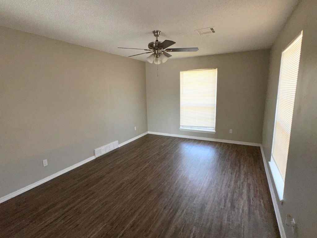 3128 Greenbrier Ter - Photo 5 of 20