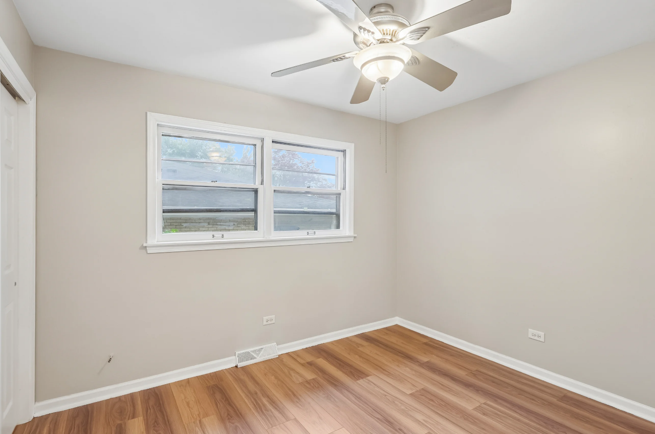 16919 School St - Photo 6 of 22
