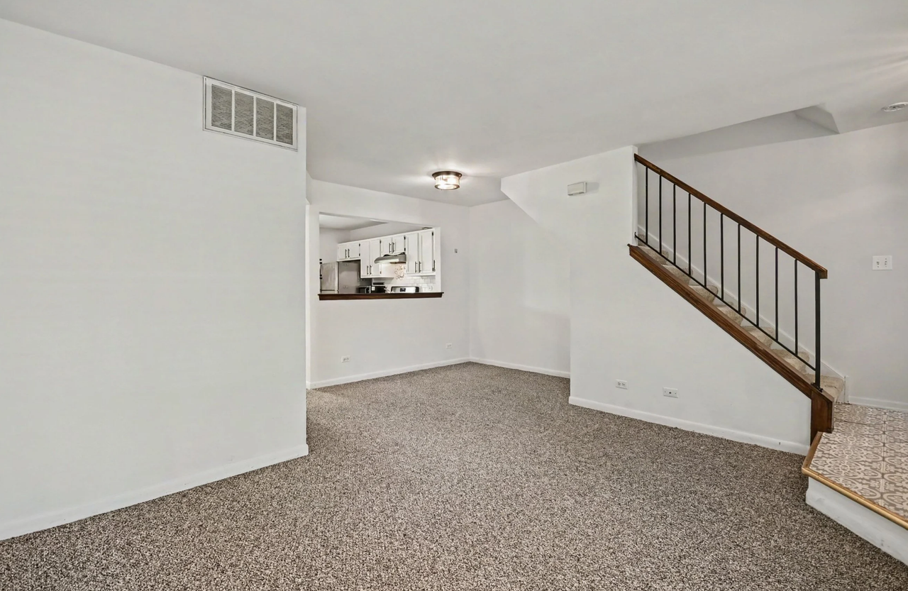 2734 Preston Ct - Photo 3 of 14
