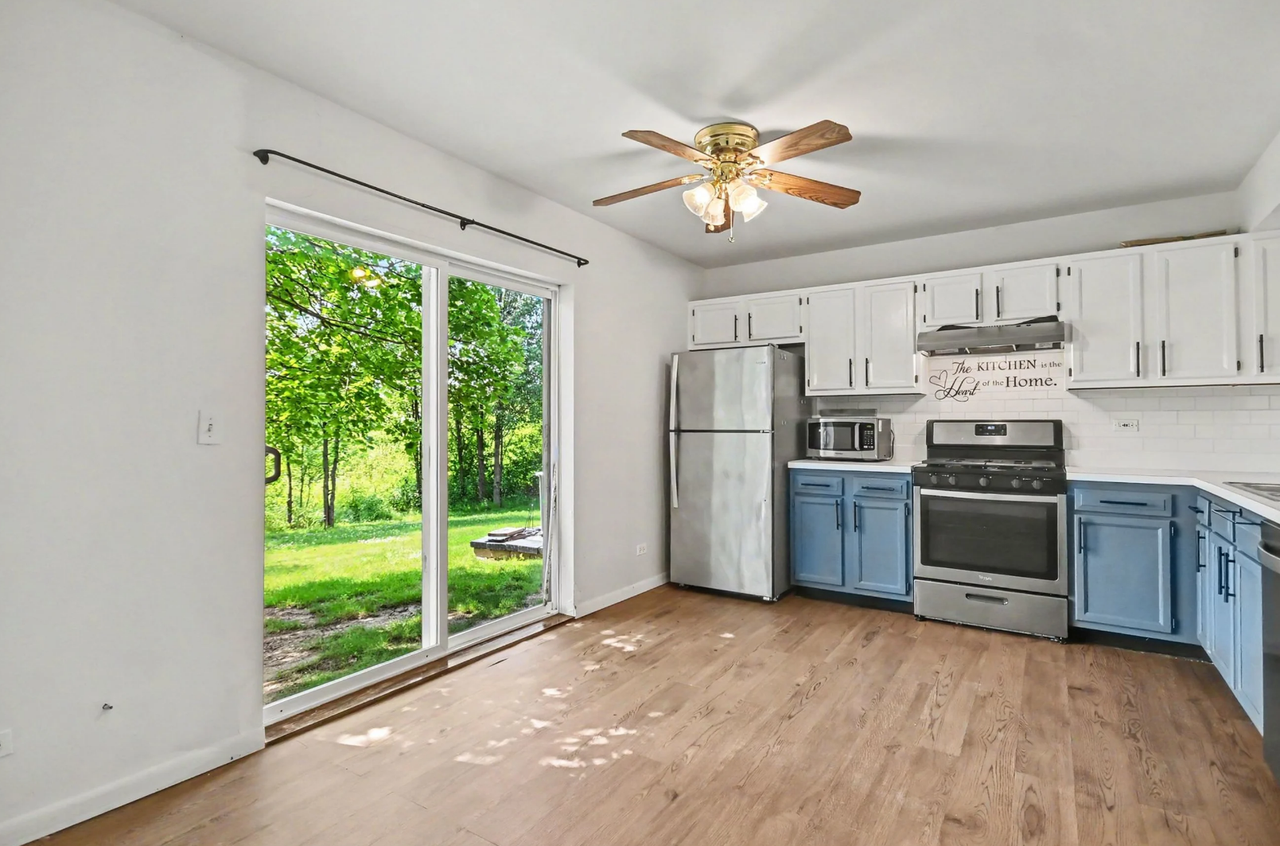 2734 Preston Ct - Photo 5 of 14