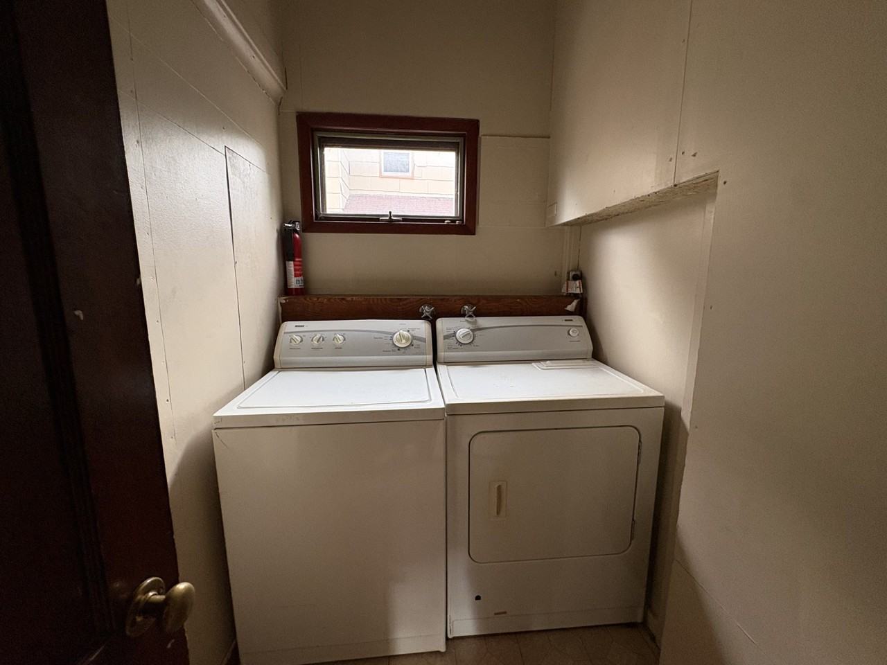 69 Manitoba Ave - Photo 6 of 16