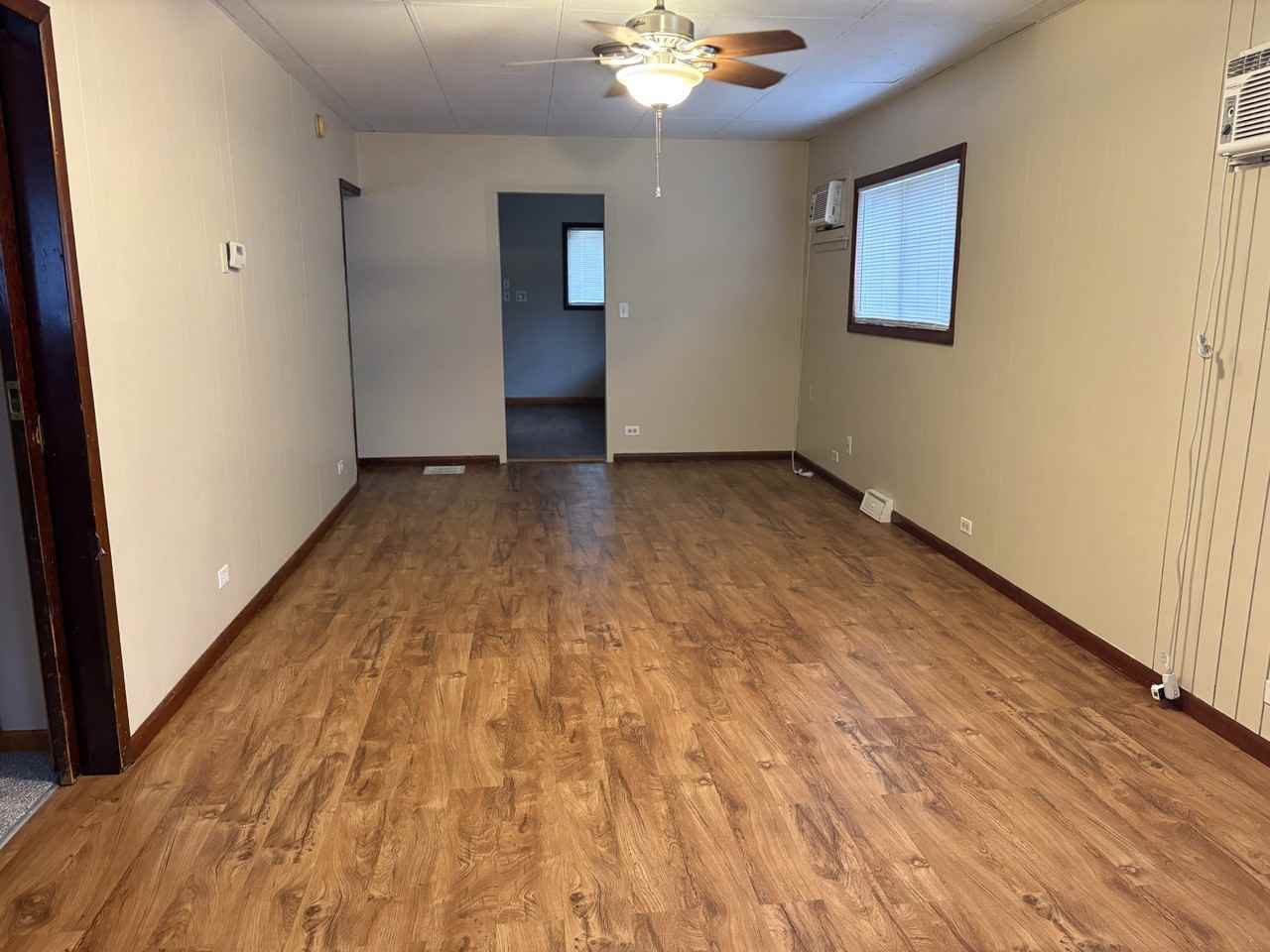 69 Manitoba Ave - Photo 7 of 16