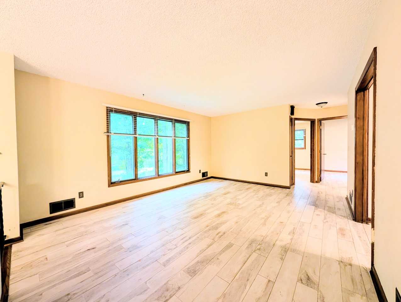 15740 Pilar Rd N - Photo 6 of 24
