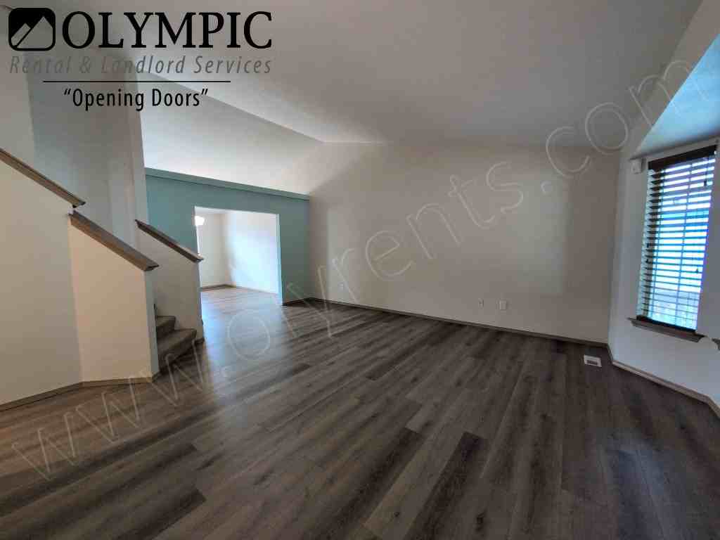 907 Gina Ct Se - Photo 2 of 33