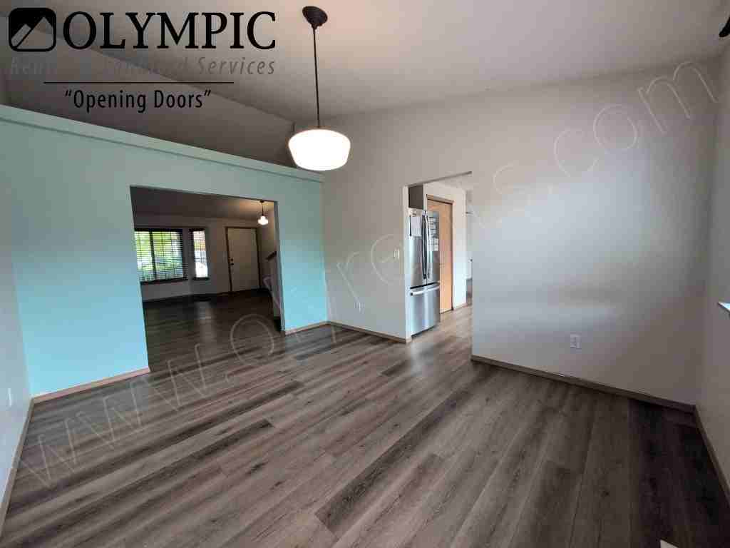 907 Gina Ct Se - Photo 6 of 33