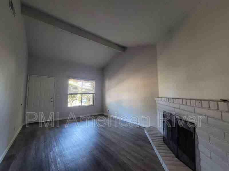 4926 Saddlerock Way - Photo 3 of 13