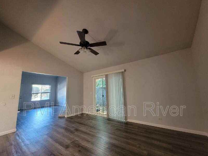 4926 Saddlerock Way - Photo 4 of 13