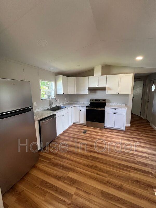 51 Cactus Dr - Photo 2 of 11