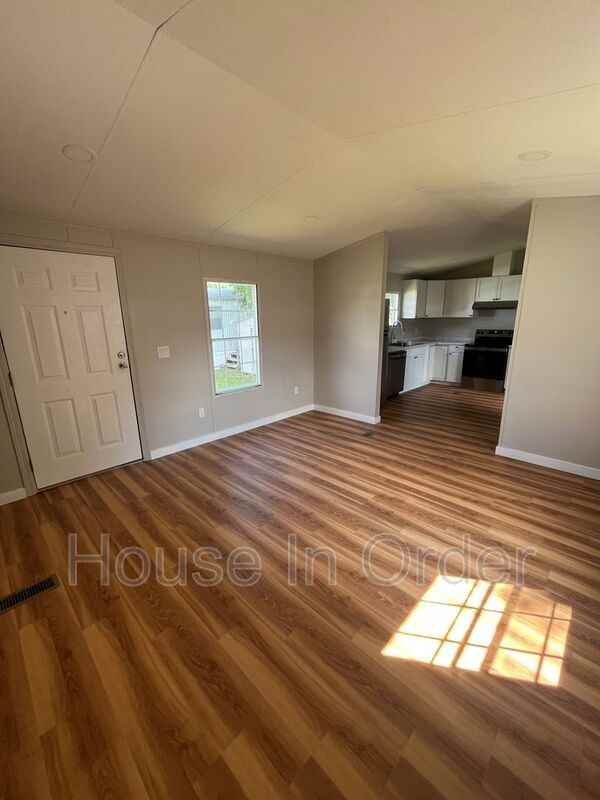 51 Cactus Dr - Photo 3 of 11