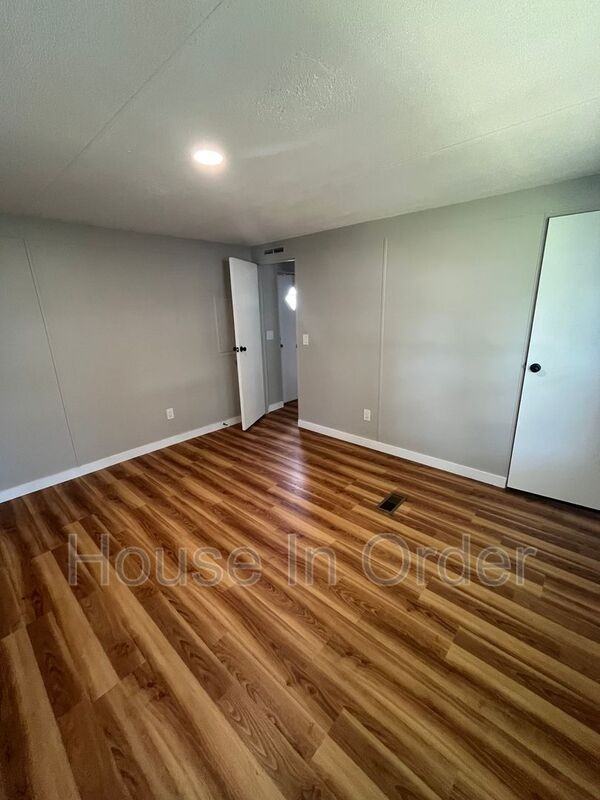 51 Cactus Dr - Photo 4 of 11