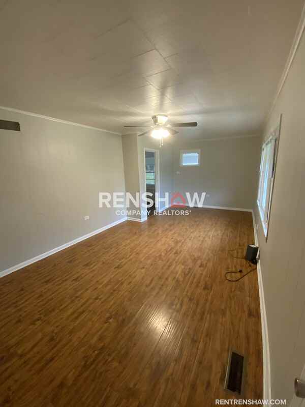 510 W Mill St - Photo 2 of 16