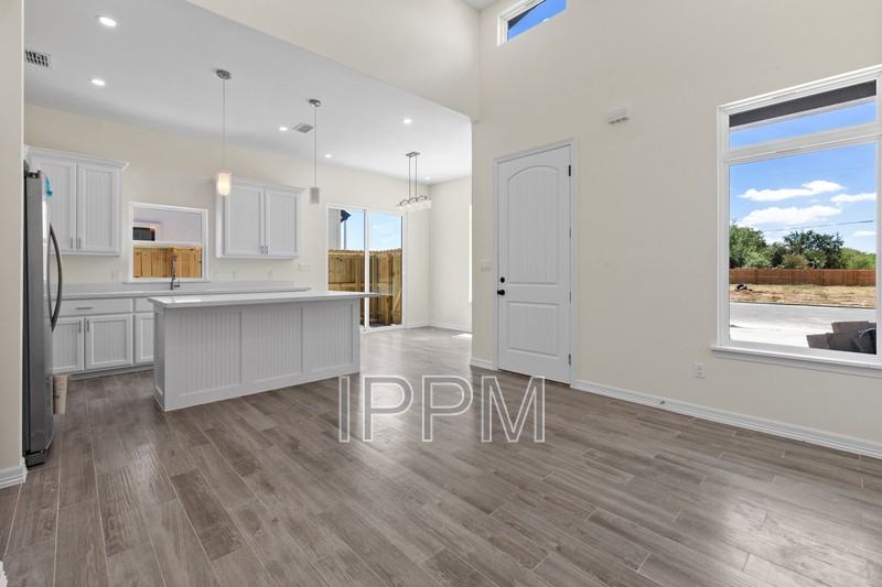 849 Trimpe Ln #AB - Photo 5 of 13