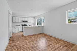 featured image of 908 Indiana St