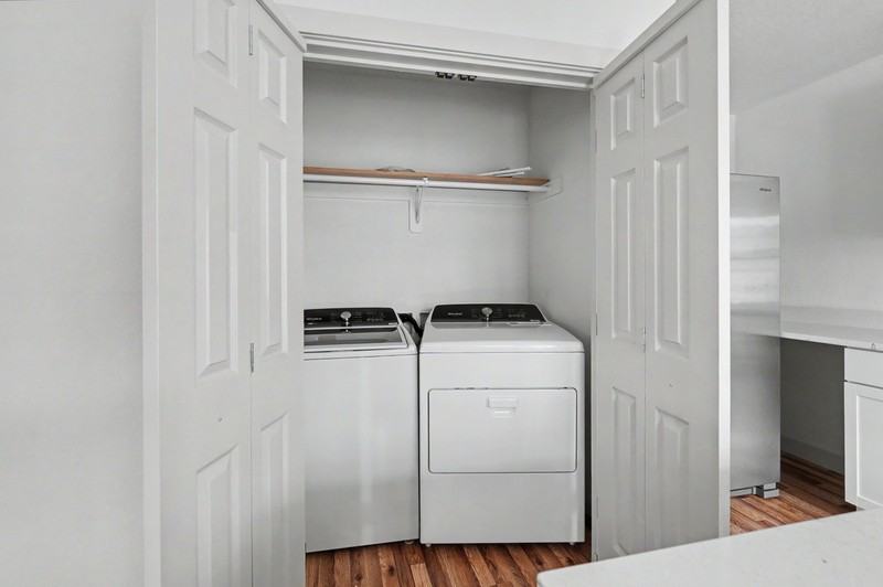 908 Indiana St - Photo 4 of 14