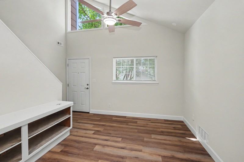 1125 Tennessee St - Photo 3 of 28