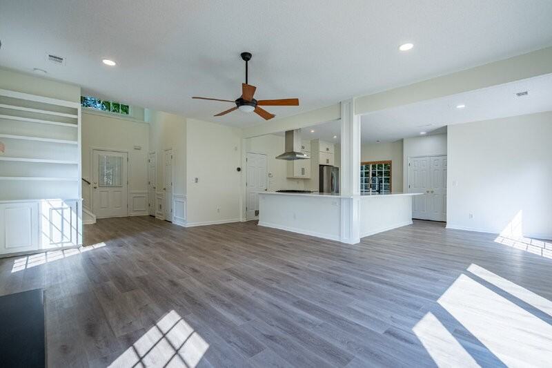 11705 Bentham Ct - Photo 6 of 35