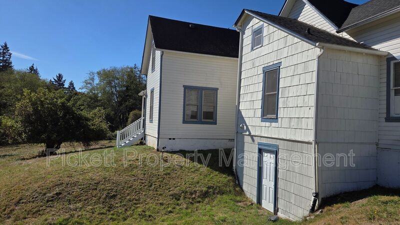17840 Noll Rd Ne - Photo 4 of 26