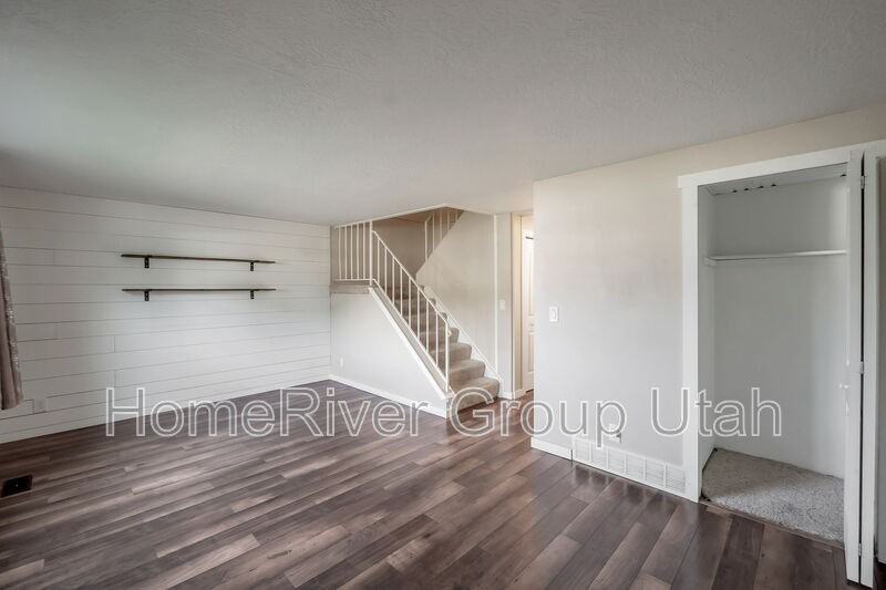 4289 S Winfield Rd - Photo 2 of 38