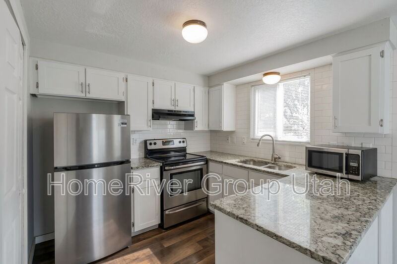 4289 S Winfield Rd - Photo 7 of 38